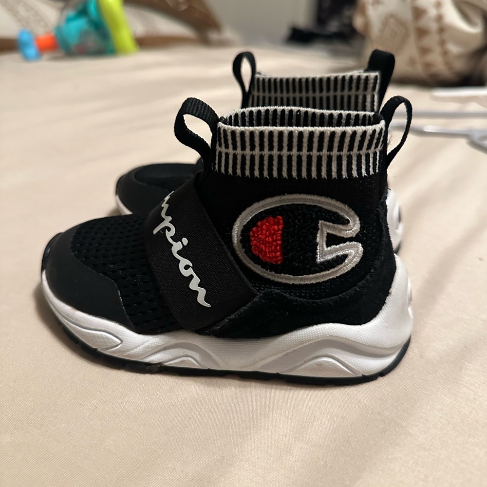 Infant champion shoes
